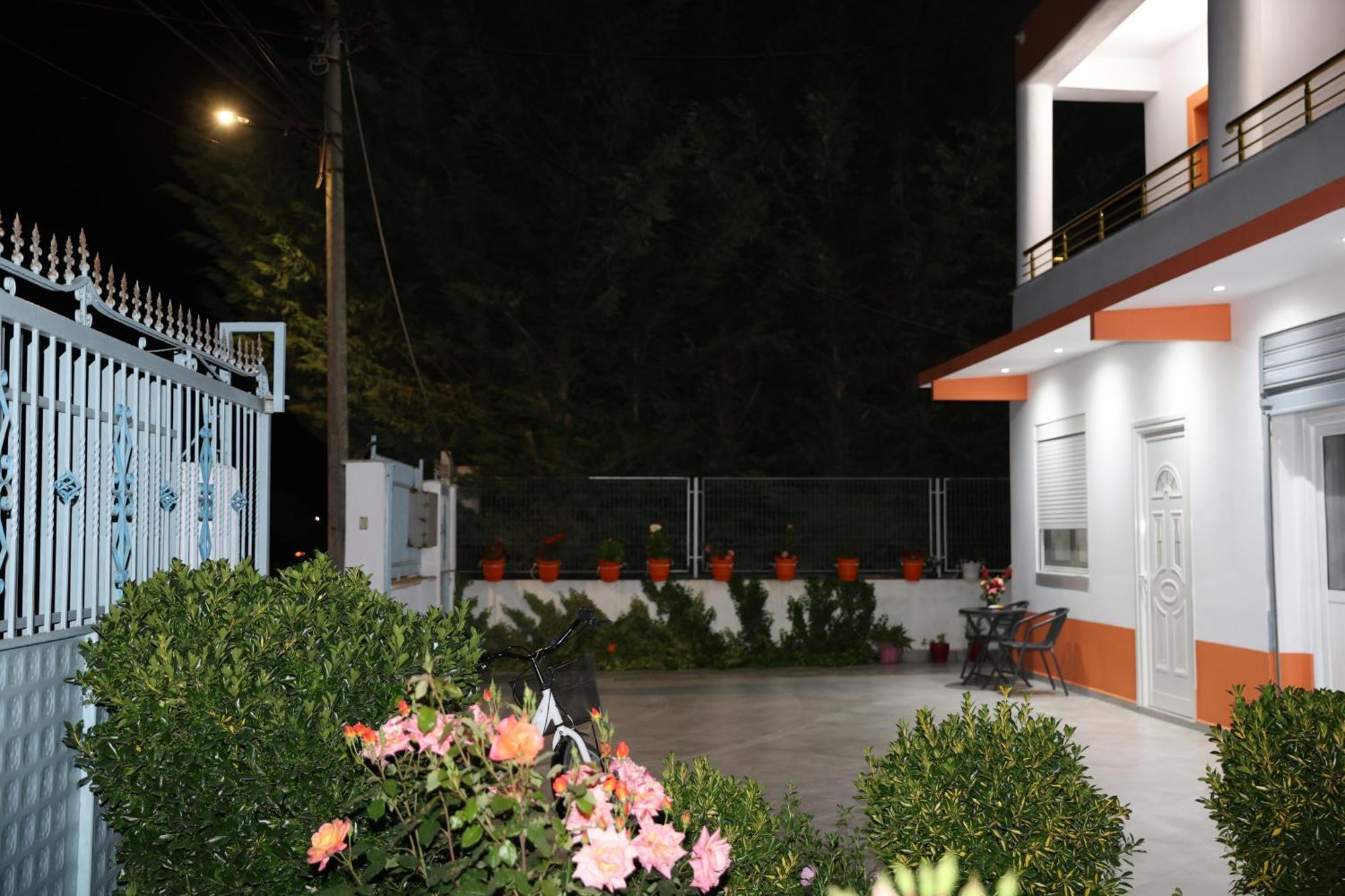 Villa Likaj Берат Экстерьер фото